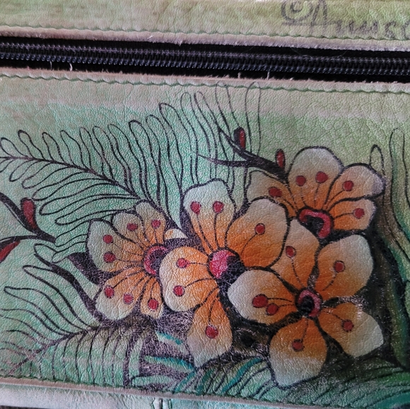 Beautiful Hand Painted soft leather Wristlet Peacock 🦚 Organizer Wallet - Picture 12 of 12